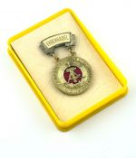 DDR Ehrennadel für Verdienste im sozialistischen Bildungswesen