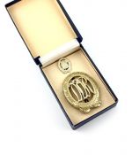 DDR Sportabzeichen der DDR Bereit zur Arbeit und zur Verteidigung in Gold