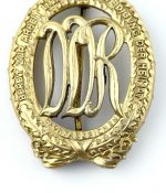 DDR Sportabzeichen der DDR Bereit zur Arbeit und zur Verteidigung in Gold