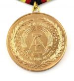 DDR Medaille für treue Dienste in der NVA in Gold