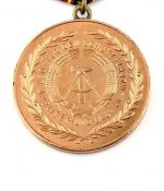 DDR Verdienstmedaille der NVA in Bronze
