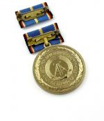 DDR Medaille langjährige Pflichterfüllung Stärkung der Landesverteidung Gold