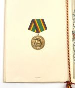 DDR NVA Urkunde Medaille Treue Dienste in der NVA Silber ohne Staatswappen 1959