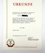 DDR Urkunde 32. Jahrestag der Deutschen Volkspolizei für vorbildliche Leistungen