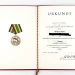 DDR NVA Urkunde Medaille für treue Dienste in der NVA Bronze 1974 Unterleutnant