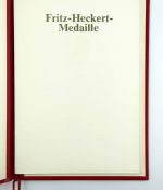 DDR Urkunde Fritz-Heckert-Medaille in Bronze 1985