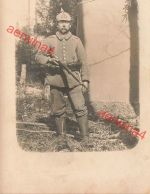 Foto-AK 1.WK Deutscher Soldat mit Pickelhaube 133 auf Überzug Gwehr