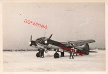 Deutsches Flugzeug Junkers Ju 88 mit Kennung B auf Fliegerhorst Winter Ostfront