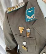 DDR NVA LSK Luftstreitkräfte Uniform Offizier Hauptmann Absolventenabzeichen