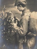 AK 1.WK Herzinnige Weihnachtsgrüße Soldat Tannenbaum Gewehr Patriotika Postkarte