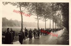 Franz. Soldaten gehen in Gefangenschaft bei Arras Frankreich