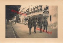 Deutsche Soldaten am Café in Meersburg Bodensee