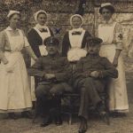 Foto 1.WK Deutsche Soldaten mit Krankenschwestern im Lazarett Neuwied
