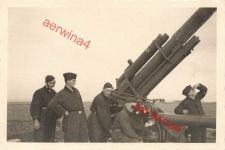 Einsatz Soldaten am 8,8 cm Flak Stellung in Merseburg