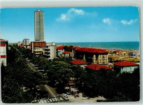 Cesenatico Viale Carducci Auto
