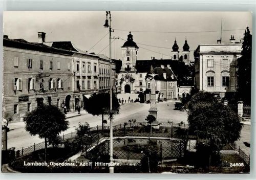 Lambach WK II Adolf Hitlerplatz Oldtimer Motorrad Tanksäule