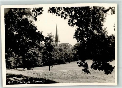 Nikolassee Rehwiese mit Ev. Kirche