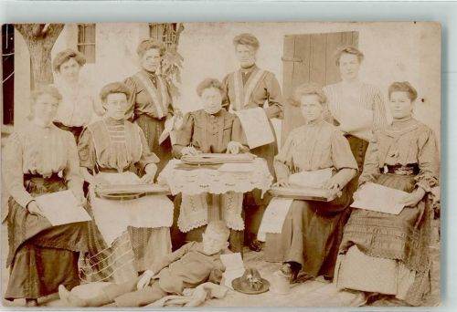 1915 - 1920 Frauen Musikgruppe schöne Karte und Mode Kleidung der Damen