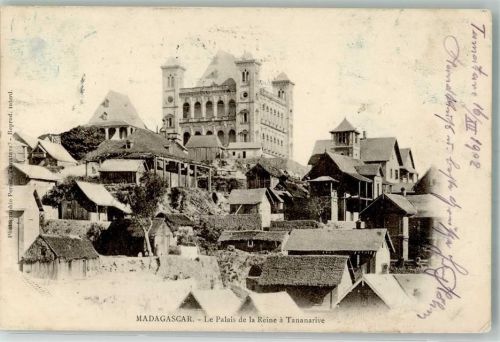 Antananarivo Le Palais de la Reine á Tananarive