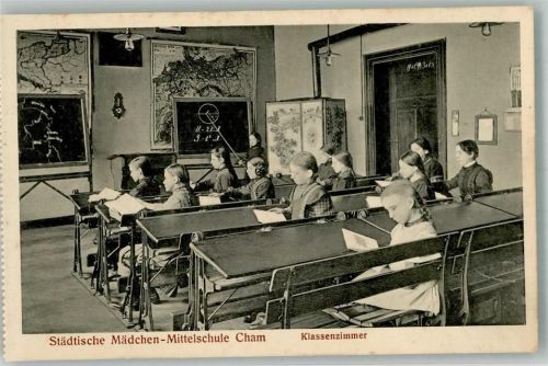 Cham Städtische Mädchen Mittelschule Klassenzimmer