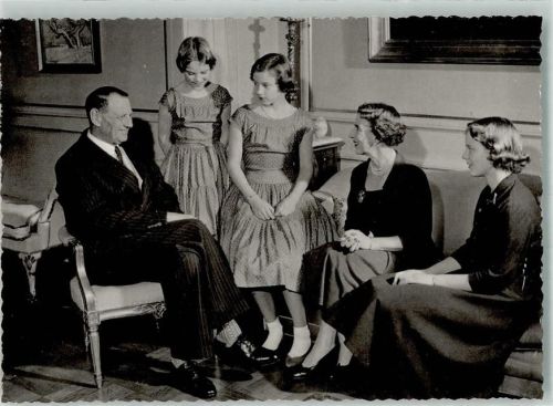 1959 Nr. 7020 Stenders Forlag King Frederik IX + Queen Ingrid und die drei Prinzessinnen