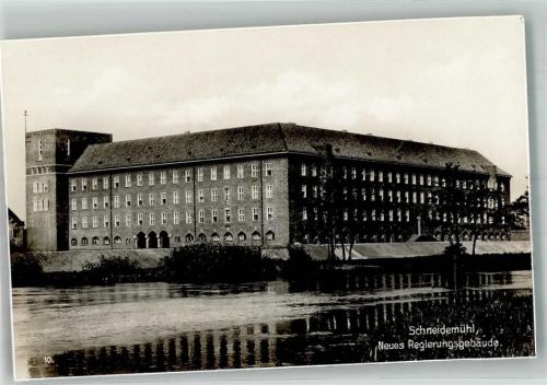 Schneidemühl Pila Foto AK Neues Regierungsgebäude
