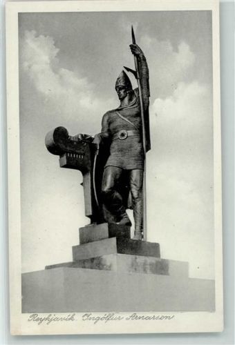 Ingolfur Arnarson Statue