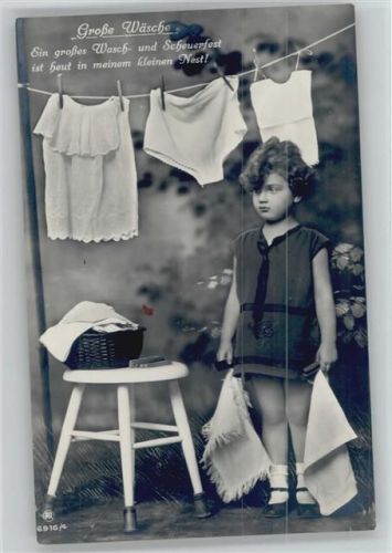 Große Wäsche - Serie 6916-4 - Foto AK Kinder