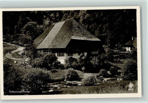 Alber Nr. 6910 - Foto Bauernhaus am Bach ca 1935 AK
