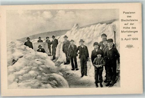 Röthenbach Mortitzberg Passieren des Bischofsteins für Lackenhäuser Schneewanderung Winter