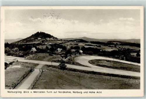 Nürburg Blick vom Mercedes-Turm auf die Nordkehre Nürburg und Hohe Acht