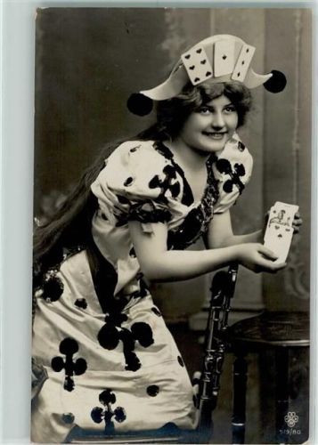 1907 Fasching Kostüm mit Spielkarten