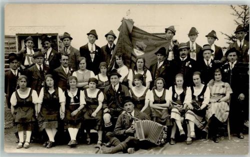 St. Michael ob der Gurk Kärntner Landjugendbund Trachten Ziehharmonika