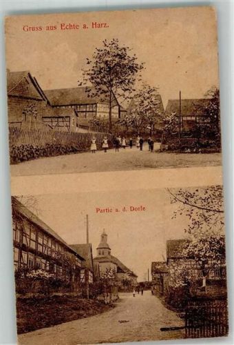 Echte Dorfstraße Baumblüte Kirche