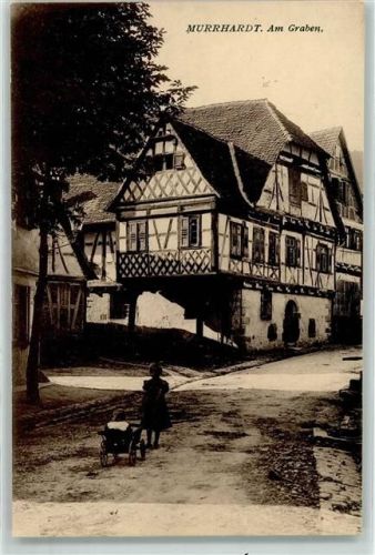 Murrhardt Am Graben Mädchen mit Kinderwagen