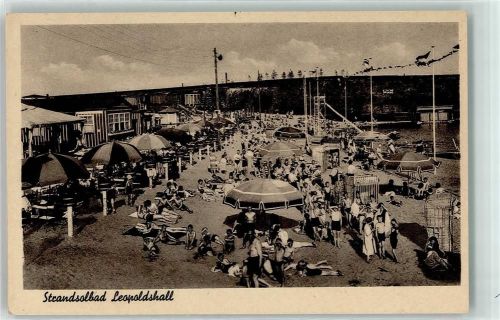Leopoldshall Solbad Badestrand Sonnenschirme