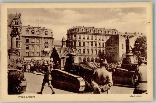 W6200 Wiesbaden Marktplatz und Panzereinmarsch der Franzosen 1919 Weimarer Republik