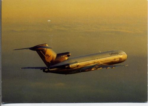 1990 Flugzeug -Lufthansa- (plane), bei Sonnenaufgang über den Wolken AKU1