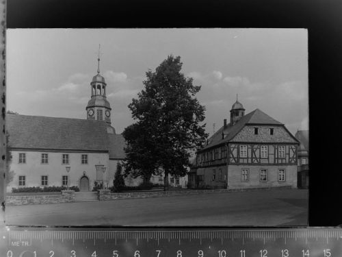 Weilmünster Rathausplatz u. Kirche