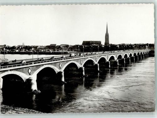 Bordeaux Brücke an der Garonne