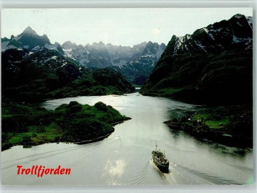Schiff in denTrollfjorden AKU2