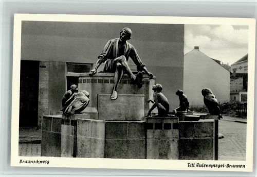 Braunschweig Eulenspiegelbrunnen, Eulen; gute Erhaltung