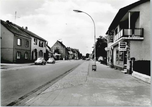 Rethem Langestraße Auto Laterne Haus Baum