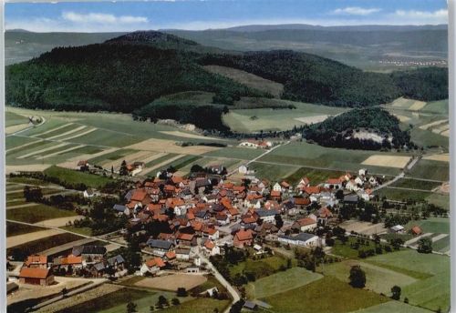 Kleinern Fliegeraufnahme Berg Feld Haus