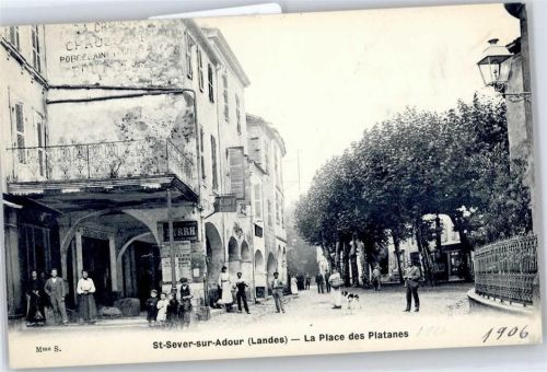 Saint-Sever La Place des Platanes