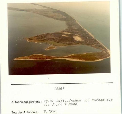 Luftaufnahme von Norden aus Foto montiert auf Karton