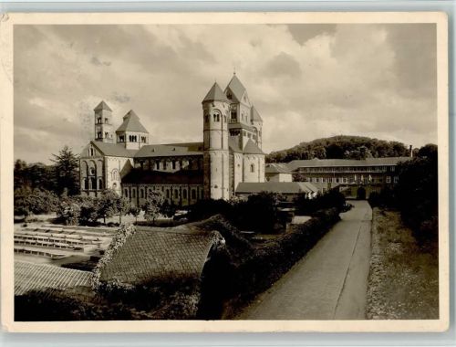Maria Laach Basilika und Pfortenbau