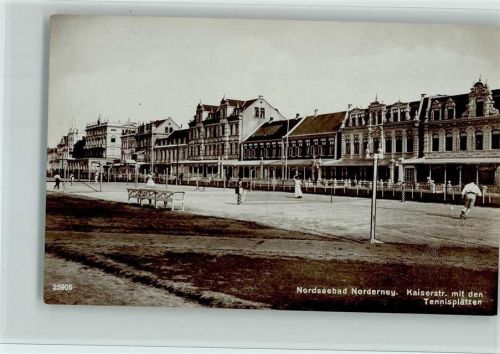 Norderney Kaiserstraße mit den Tennisplätzen