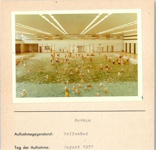 Borkum Wellenbad Innenaufnahme Foto montiert auf Karton