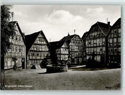 Schlitz Marktplatz Fachwerkhäuser Brunnen